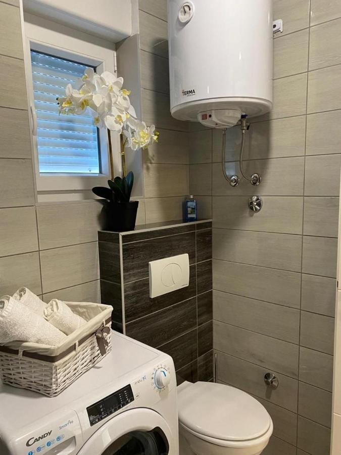 Adria-Appartment-Island-Vir #Sea #Beach #Wifi #Privateparking #Netflix Екстериор снимка