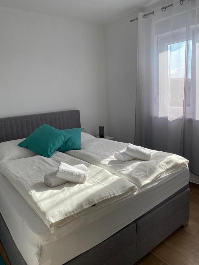 Adria-Appartment-Island-Vir #Sea #Beach #Wifi #Privateparking #Netflix Екстериор снимка